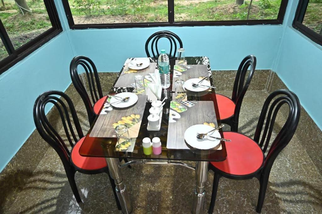 Modhubon Agro Tourism Hotel Bolpur Eksteriør billede